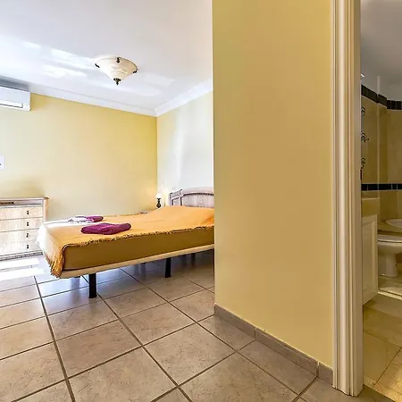 Appartement In Benimar Costa Adeje (Tenerife)